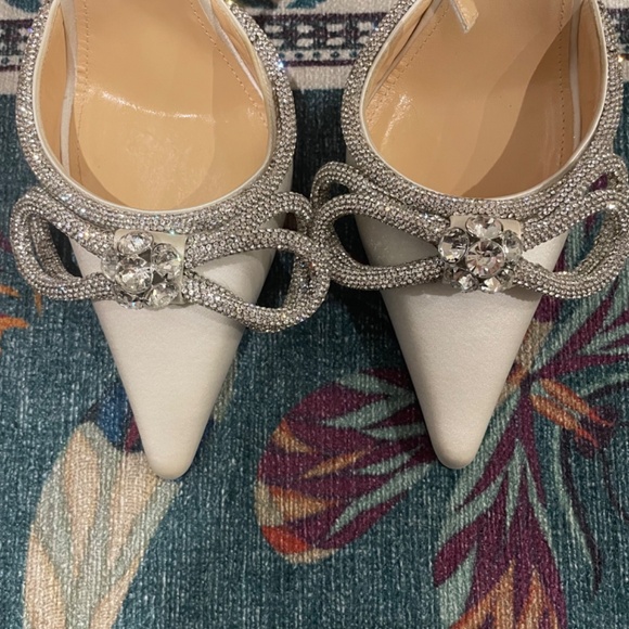 Mach & Mach 39.5 White Double Bow Heels - Picture 2 of 6